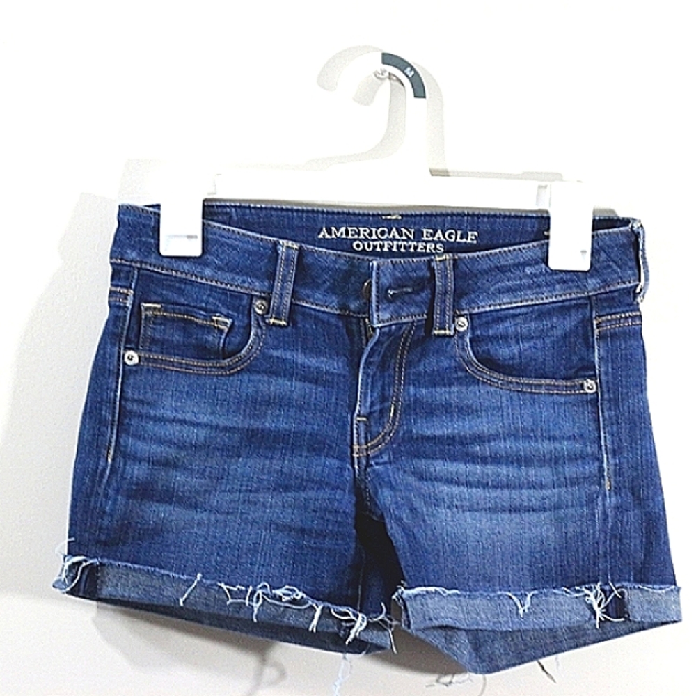American Eagle Super Stretch cuffed short